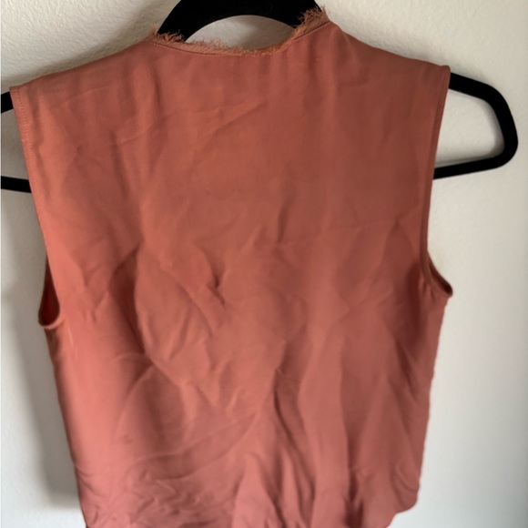 Theory Frayed Edge Wrap V-Neck Top in Rosy Pink size small (petite) 100% silk - Picture 7 of 8